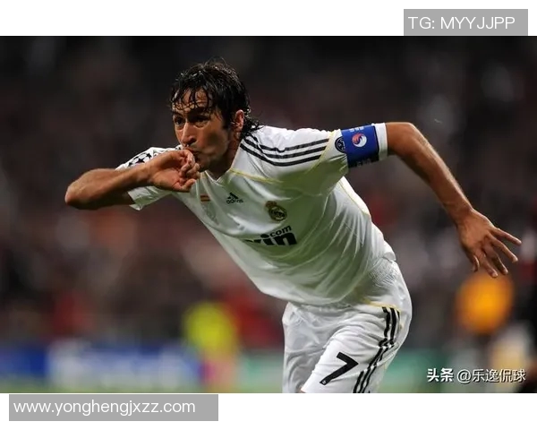 追溯绿茵传奇聚焦足球球星derek非凡生涯与荣耀瞬间